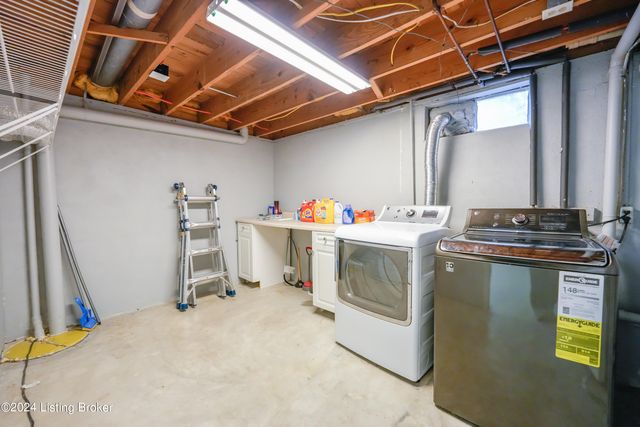 9903 Welshpool Ct, Jeffersontown, KY 40299