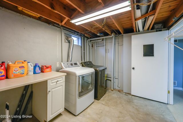 9903 Welshpool Ct, Jeffersontown, KY 40299