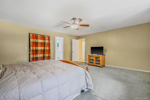 28 Artist Lake Boulevard, Middle Island, NY 11953