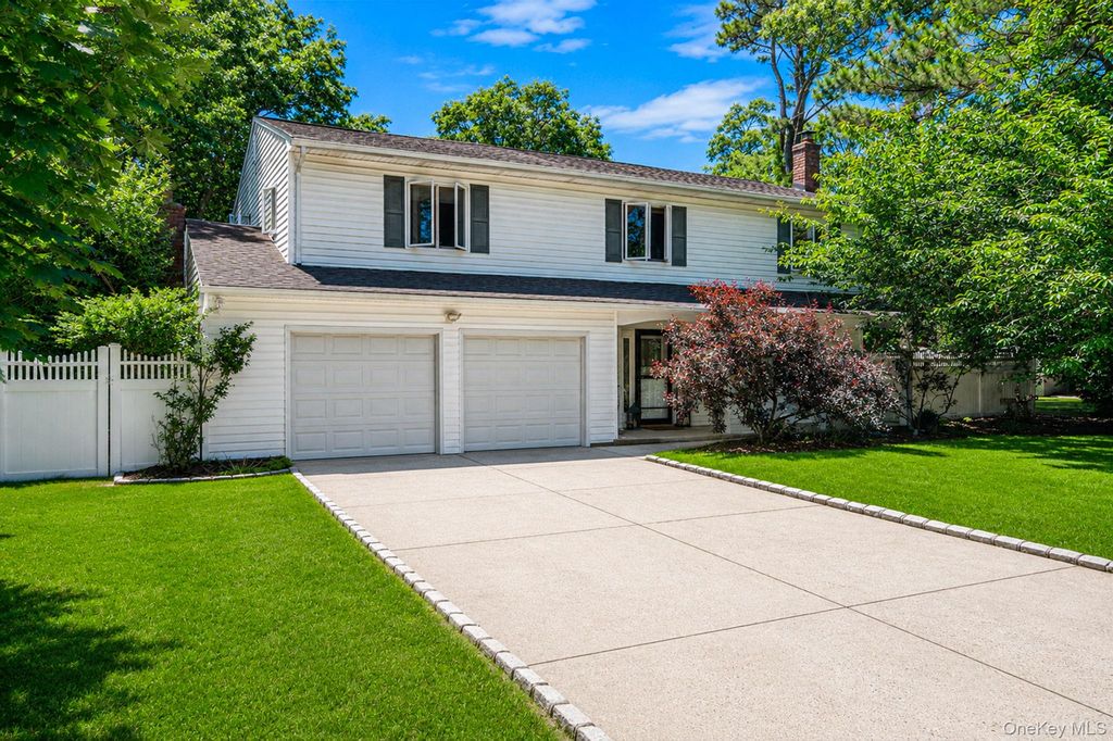 28 Artist Lake Boulevard, Middle Island, NY 11953