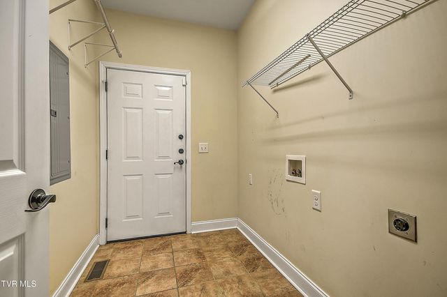 3628 Hazelnut Drive, Kingsport, TN 37664