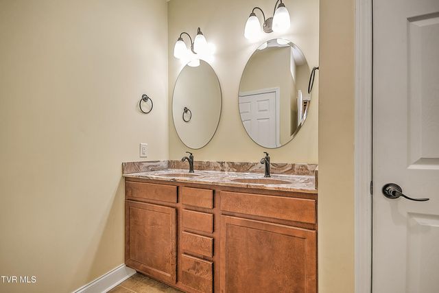 3628 Hazelnut Drive, Kingsport, TN 37664