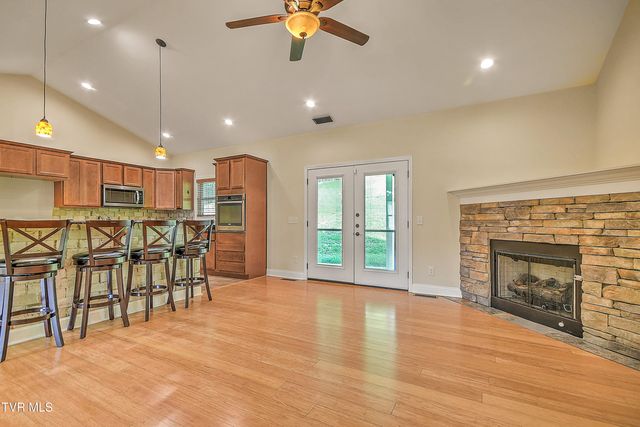 3628 Hazelnut Drive, Kingsport, TN 37664