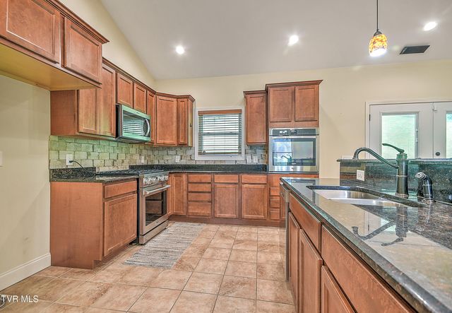 3628 Hazelnut Drive, Kingsport, TN 37664