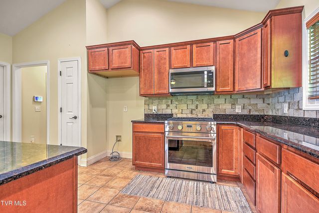 3628 Hazelnut Drive, Kingsport, TN 37664