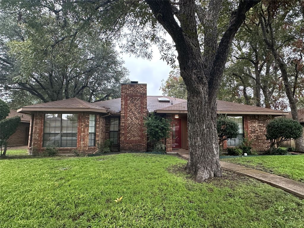 3713 Andrea Lane, Rowlett, TX 75088