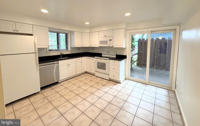 6344 12TH ST N, Arlington, VA 22205