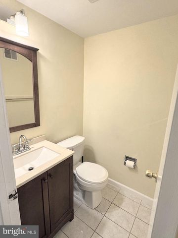 6344 12TH ST N, Arlington, VA 22205