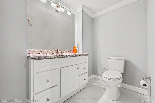 6515 Tamarack Drive, Troy, MI 48098