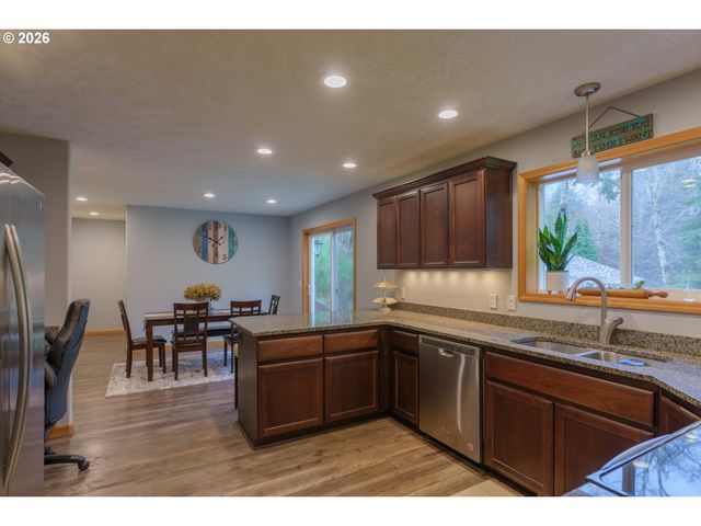 35801 MILLER HEIGHTS Ln, Astoria, OR 97103