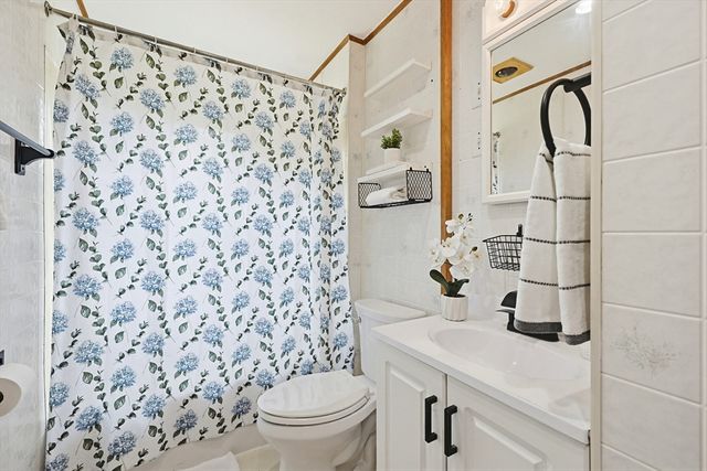 110A Main Street, Oxford, MA 01540