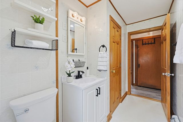 110A Main Street, Oxford, MA 01540