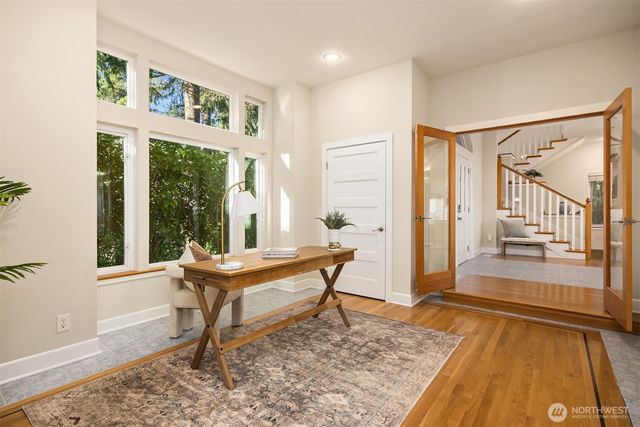 10668 NE Manor Lane, Bainbridge Island, WA 98110