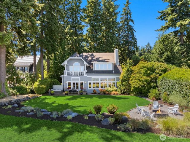10668 NE Manor Lane, Bainbridge Island, WA 98110