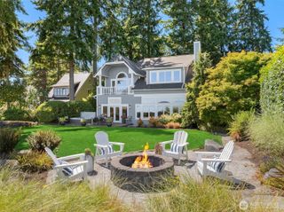 10668 NE Manor Lane, Bainbridge Island, WA 98110
