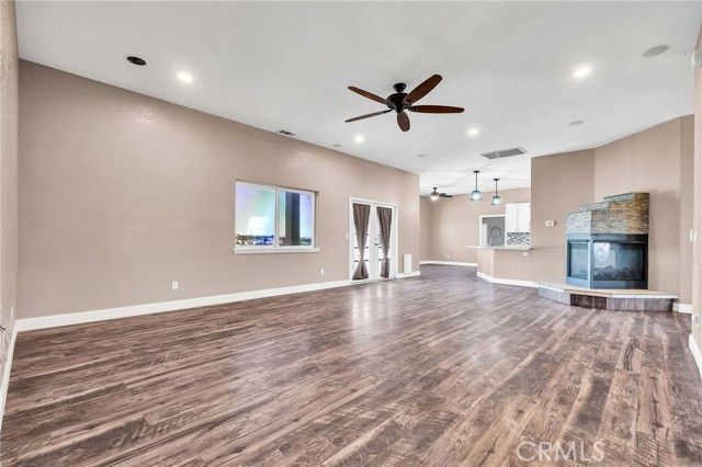 6748 Coriander, Oak Hills, CA 92344