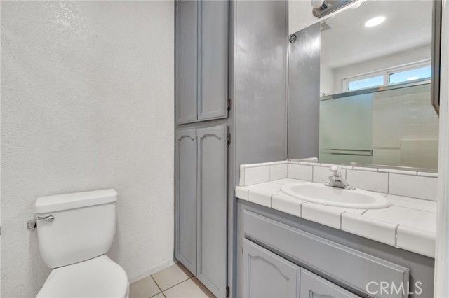 6748 Coriander, Oak Hills, CA 92344