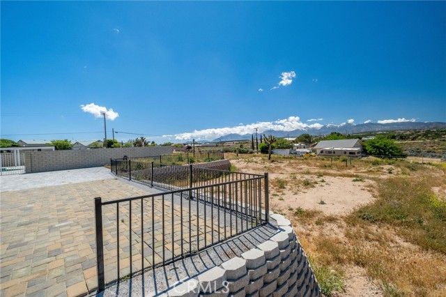 6748 Coriander, Oak Hills, CA 92344