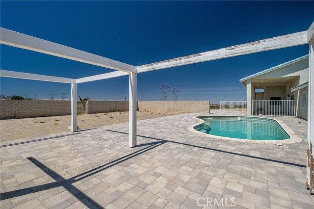 6748 Coriander, Oak Hills, CA 92344