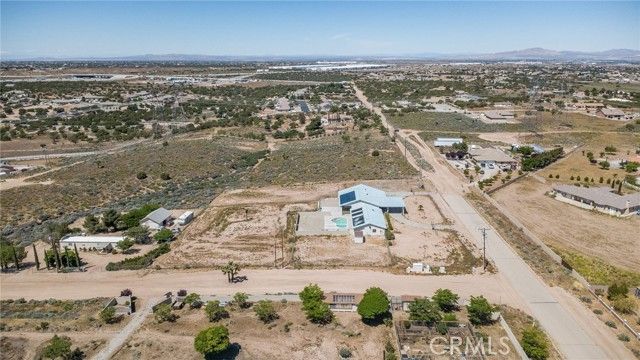 6748 Coriander, Oak Hills, CA 92344