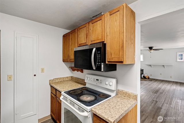 1948 N Callow Avenue, Bremerton, WA 98312