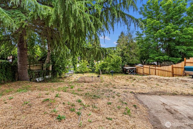 1948 N Callow Avenue, Bremerton, WA 98312