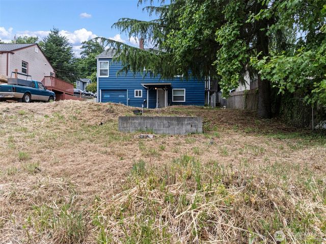 1948 N Callow Avenue, Bremerton, WA 98312