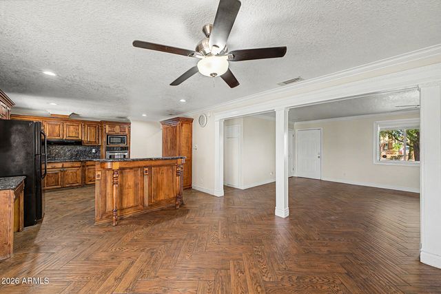 6241 W HIGHLAND Avenue, Phoenix, AZ 85033