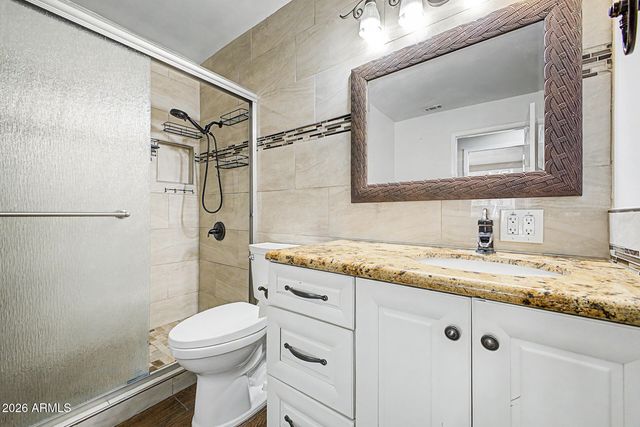 6241 W HIGHLAND Avenue, Phoenix, AZ 85033