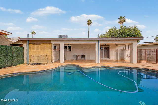 6241 W HIGHLAND Avenue, Phoenix, AZ 85033