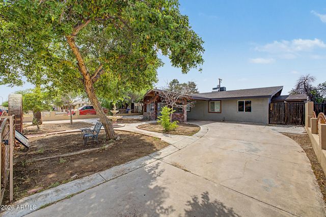 6241 W HIGHLAND Avenue, Phoenix, AZ 85033