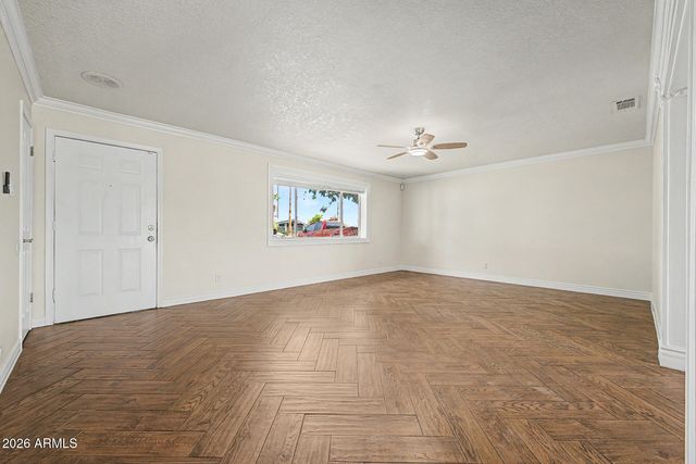 6241 W HIGHLAND Avenue, Phoenix, AZ 85033