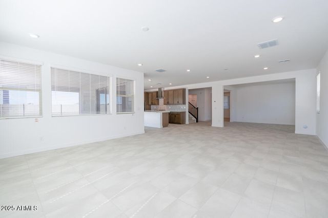 40101 N Alameda Drive, San Tan Valley, AZ 85140