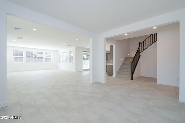 40101 N Alameda Drive, San Tan Valley, AZ 85140