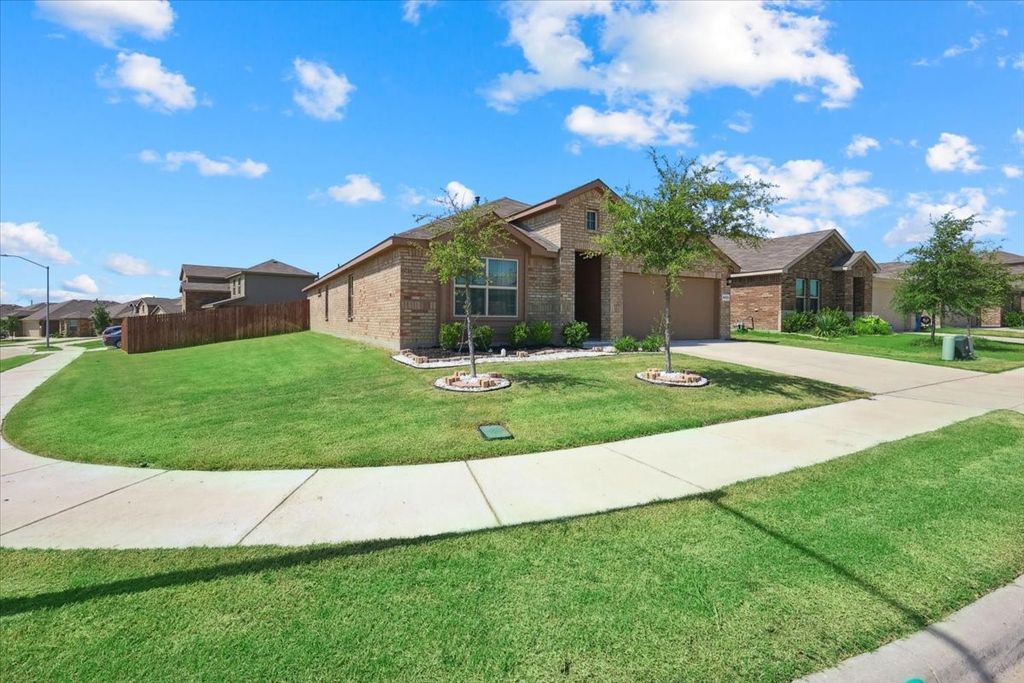 16733 Portage Street, Justin, TX 76247