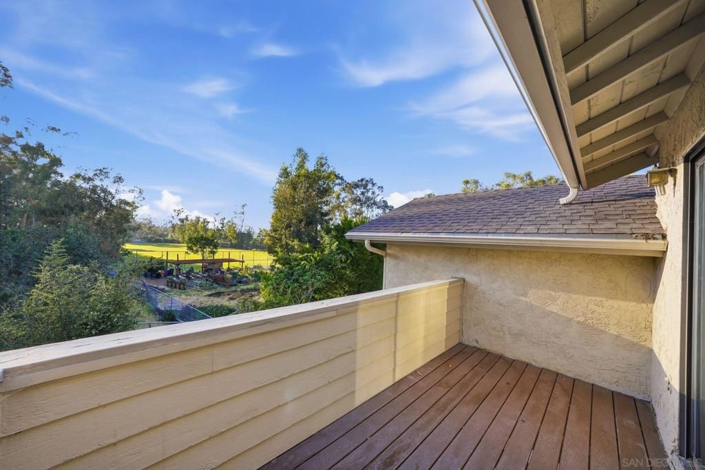 Image 21 of property listing at 10450 Ridgewater Ln, San Diego, CA 92131