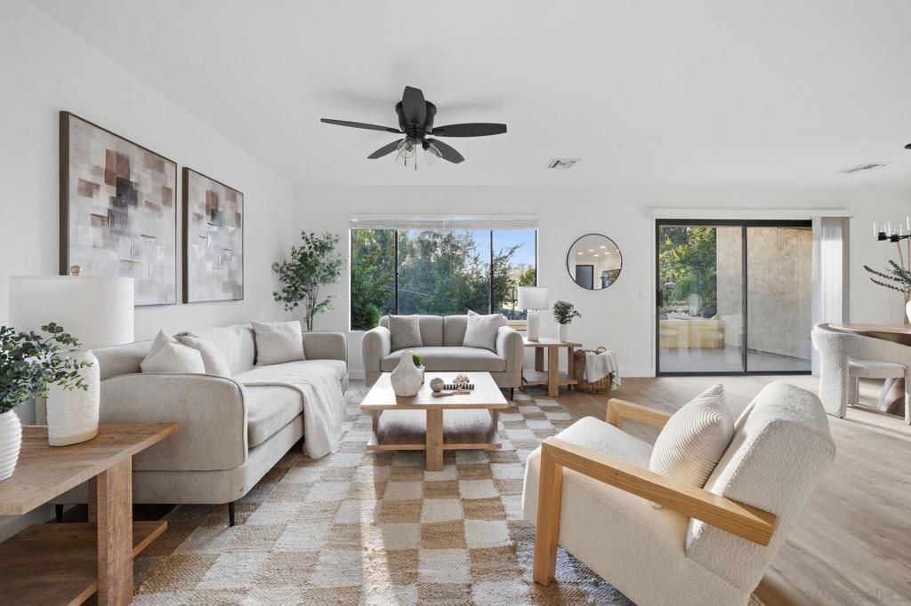 Image 2 of property listing at 10450 Ridgewater Ln, San Diego, CA 92131