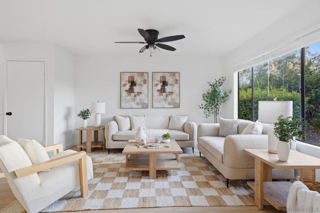 Image 4 of property listing at 10450 Ridgewater Ln, San Diego, CA 92131