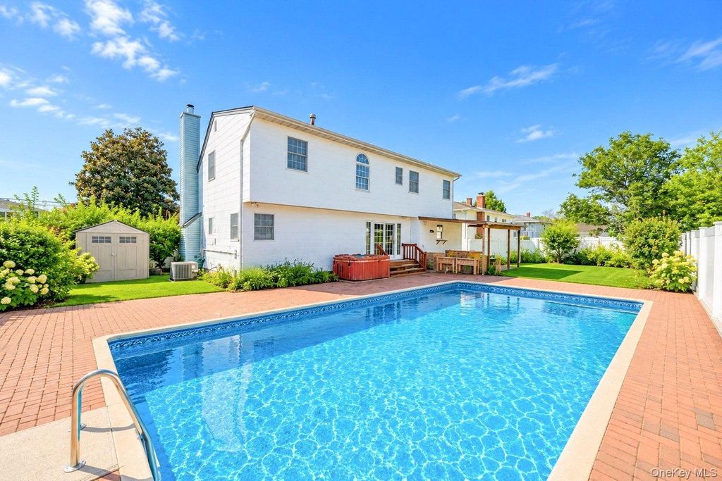 35 Jackson Avenue, Centereach, NY 11720 — photo 4