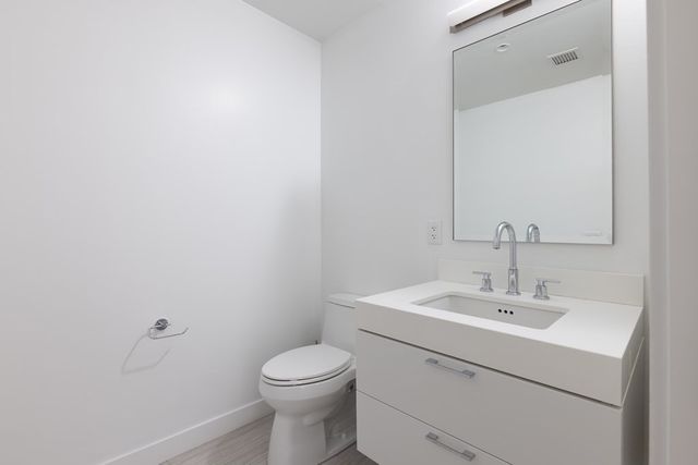 300 Pier 4 Boulevard 2J, Boston, MA 02210