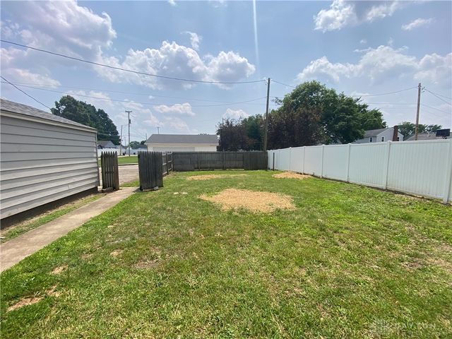 823 Robinson Avenue, Piqua, OH 45356