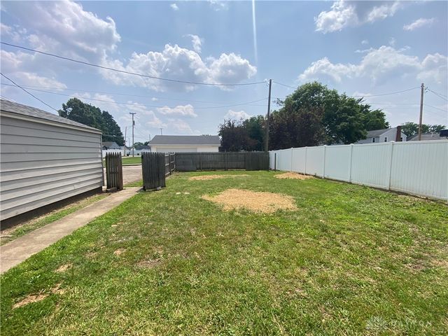 823 Robinson Avenue, Piqua, OH 45356
