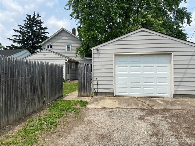 823 Robinson Avenue, Piqua, OH 45356