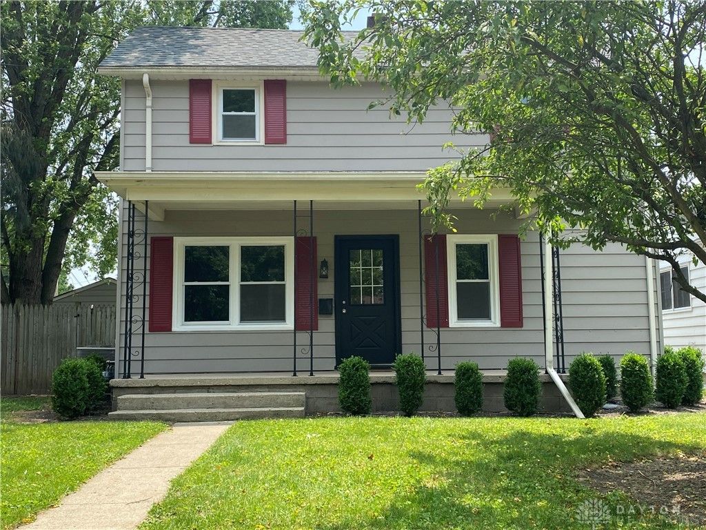 823 Robinson Avenue, Piqua, OH 45356
