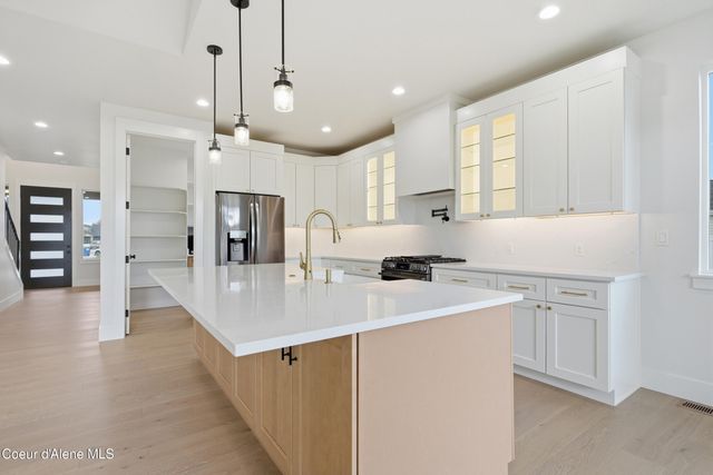 2448 E Salvation Ct, Post Falls, ID 83854