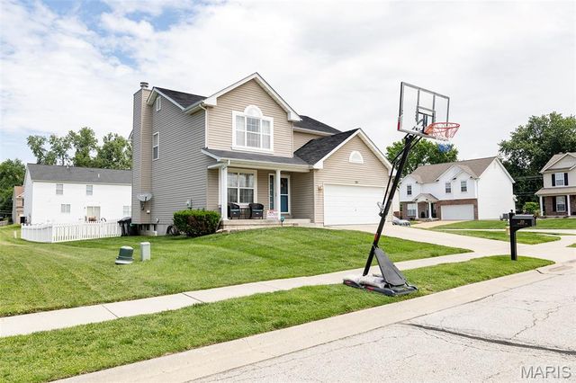 201 Americana Circle, Fairview Heights, IL 62208