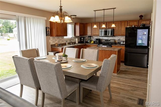 201 Americana Circle, Fairview Heights, IL 62208