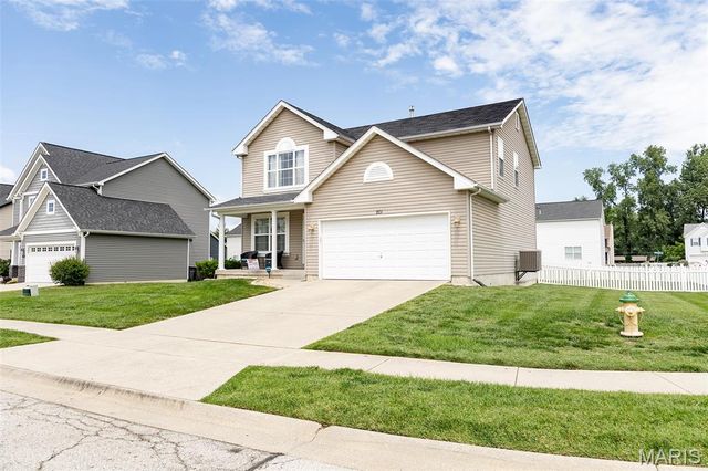 201 Americana Circle, Fairview Heights, IL 62208