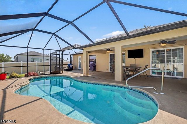 211 NW 26th AVE, Cape Coral, FL 33993