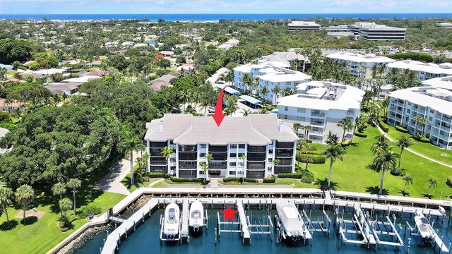 543 Bay Colony Drive N Slip 8, Juno Beach, FL 33408